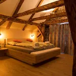 - K2 Brunnen Haus Panzió Kötschach-Mauthen