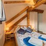 Bed & Breakfast - K2 Brunnen Haus 3*