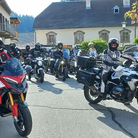 Frühstückspension K2 Brunnen Haus