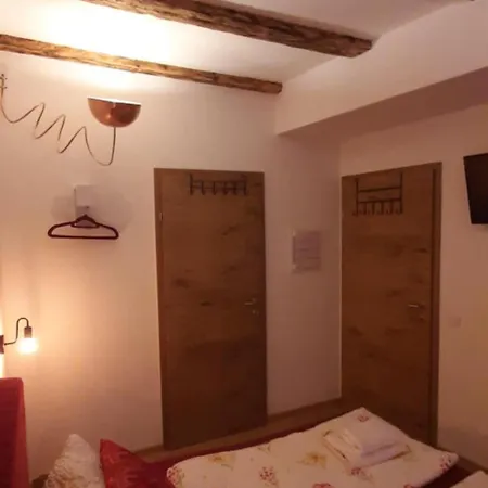 - K2 Brunnen Haus B&B