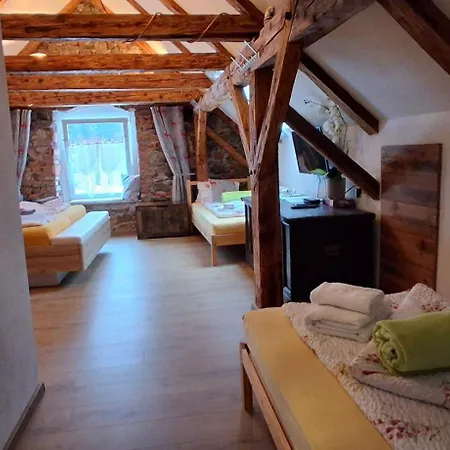 - K2 Brunnen Haus Bed and Breakfast Kotschach-Mauthen